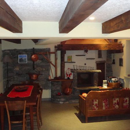 Les Chevreuils Bed & Breakfast Introd Bagian luar foto