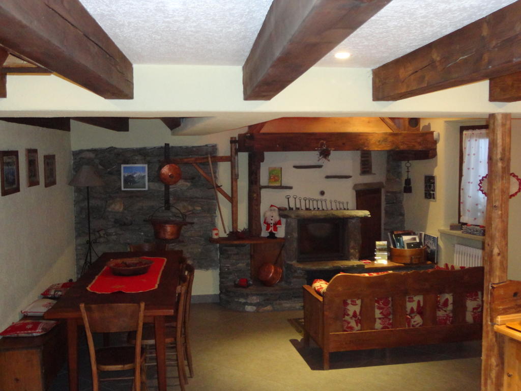 Les Chevreuils Bed & Breakfast Introd Bagian luar foto