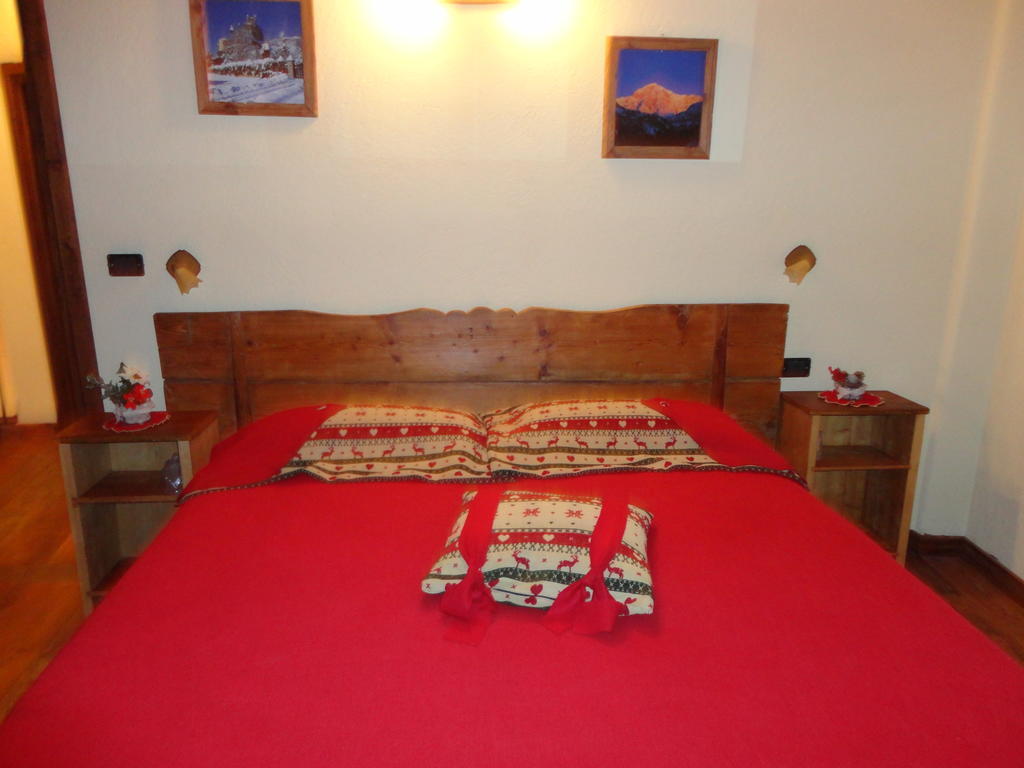 Les Chevreuils Bed & Breakfast Introd Ruang foto
