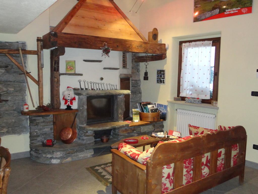 Les Chevreuils Bed & Breakfast Introd Bagian luar foto