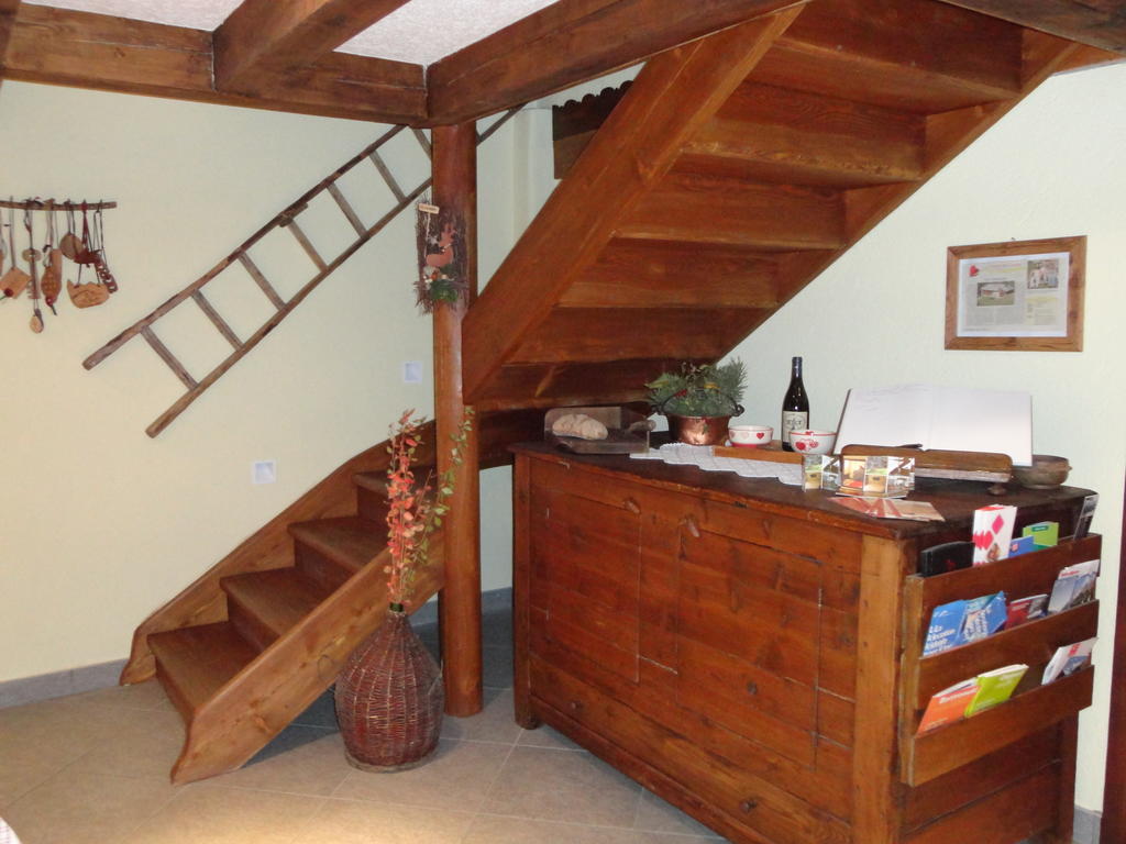 Les Chevreuils Bed & Breakfast Introd Bagian luar foto